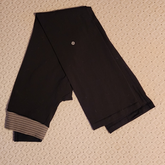 Lululemon Groove- TALL- navy size 4 - Picture 2 of 2